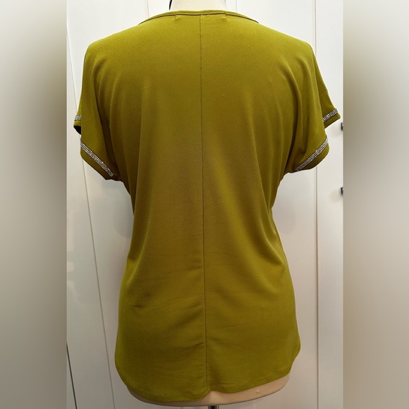Rhinestone Etched Green Short Sleeved Top Sz Small - Picture 3 of 5